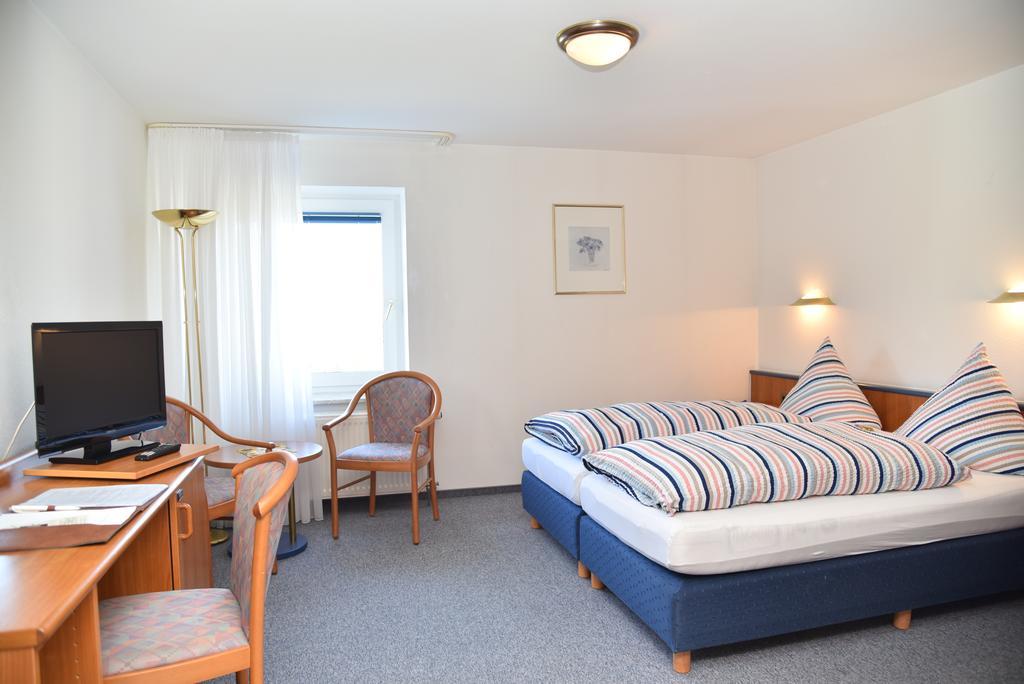 Hotel An Der Alten Porzelline Neuhaus am Rennweg Habitación foto