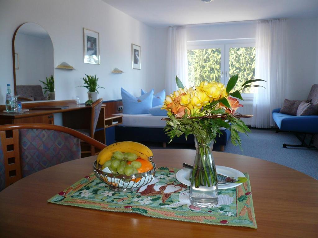 Hotel An Der Alten Porzelline Neuhaus am Rennweg Habitación foto